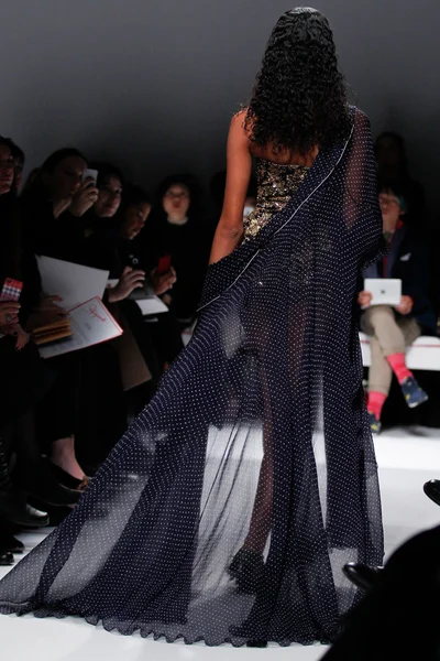 Look 9